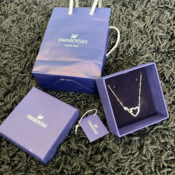 Swarovski heart infinity necklace - Picture 3 of 5